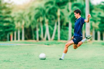 U18曼联主场5-0大胜米德尔斯堡 精华集锦（配图示意）